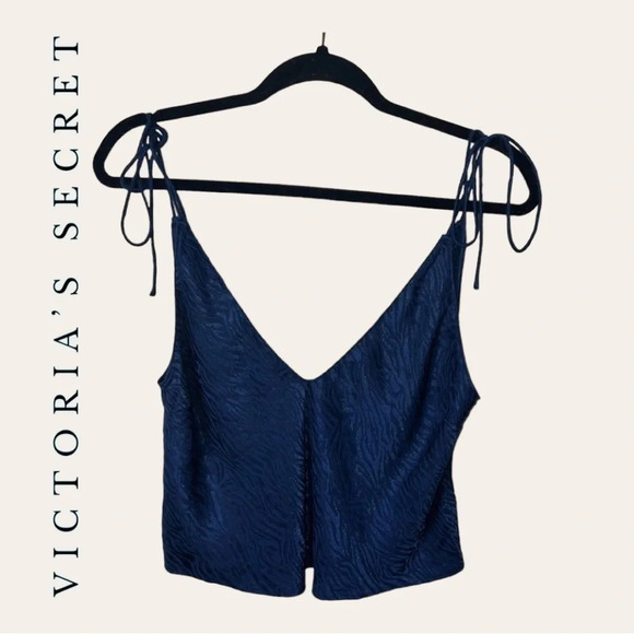 0144W. VICTORIA’S SECRET NAVY BLUE IN COLOR SIZE MEDIUM LINGERIE TOP‎ - Picture 1 of 9